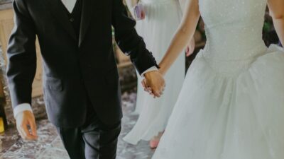 Ünlü çift nikah masasına oturdu Ünlü çift geçtiğimiz hafta sonu evlendi.
